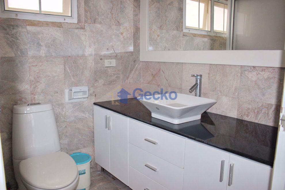 4 ห้องนอน บ้าน in ยูโรเปียน โฮม เพลส  พัทยาตะวันออก H007951 (Photo 4)