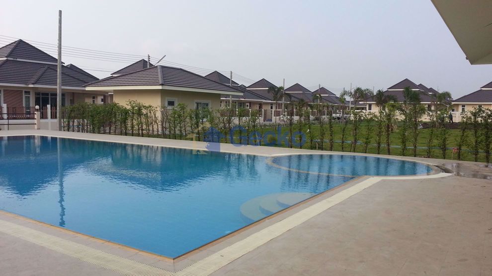 2 ห้องนอน บ้าน เข้า Chokchai Village 10  พัทยาตะวันออก H002518 (Photo 4)