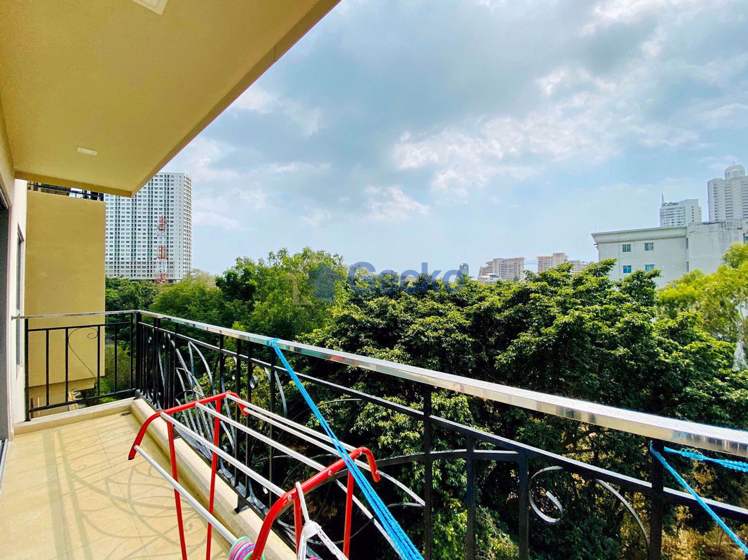 2 Bedrooms Condo in City Garden Tropicana Wongamat C008230