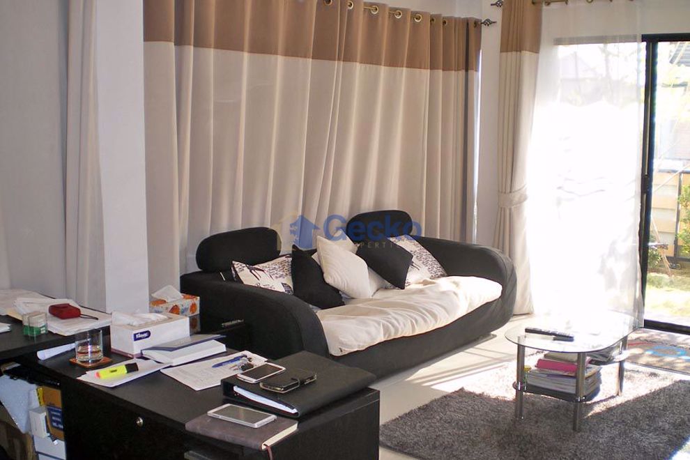 3 ห้องนอน บ้าน เข้า Patta Village  พัทยาตะวันออก H002643 (Photo 1)