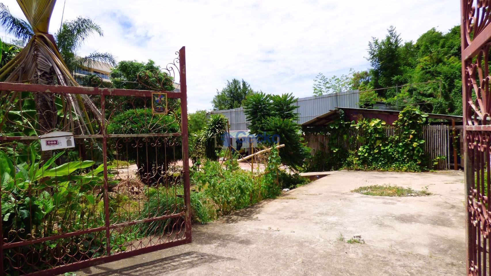 Land available in South Pattaya L007527