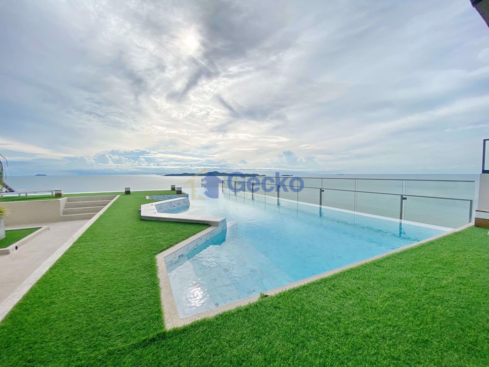 Studio Condo in Andromeda Pratumnak C007064 (Cover Photo)