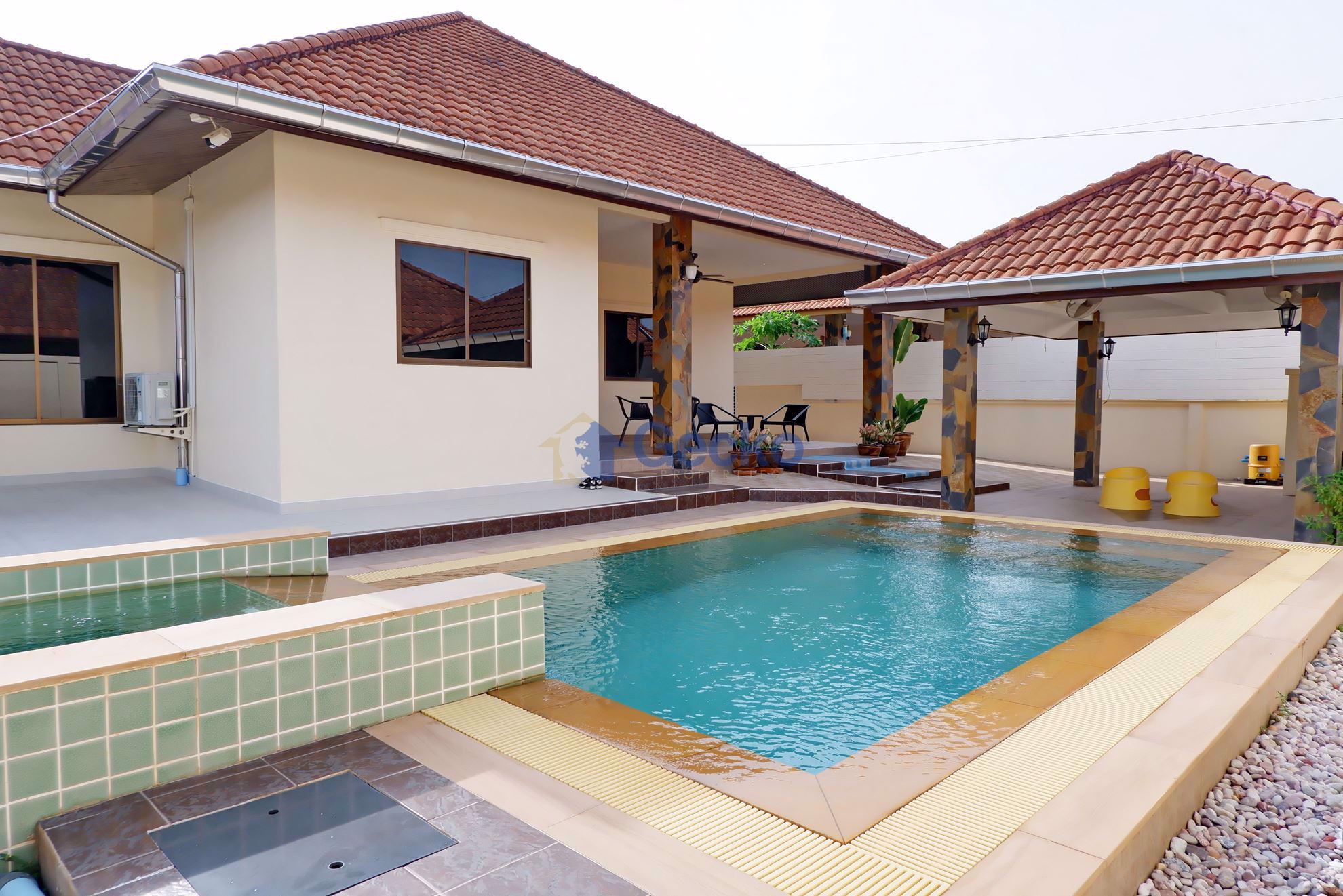 3 Bedrooms House in Pattaya Hill Village 1  East Pattaya H007305