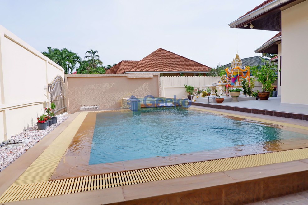 3 Bedrooms House in Pattaya Hill Village 1  East Pattaya H007305 (Photo 1)