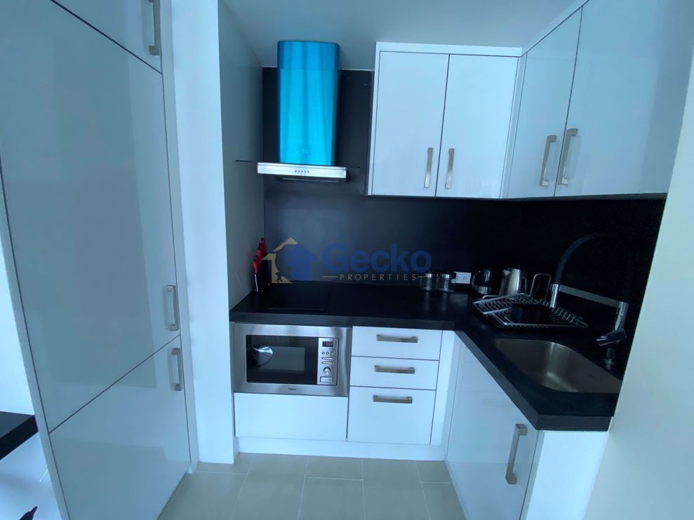 1 Bedroom Condo in Grand Avenue Central Pattaya C006758 (Photo 2)