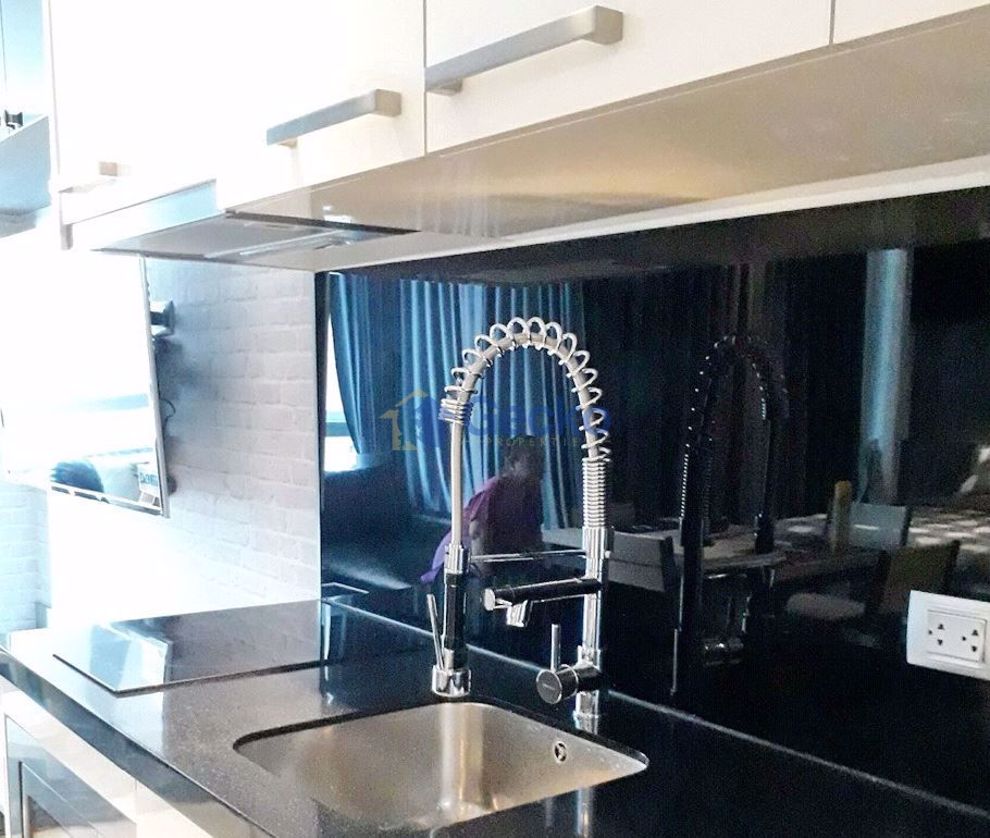 Studio Condo in Centara Avenue Residence and Suites Central Pattaya C006842 (Photo 3)