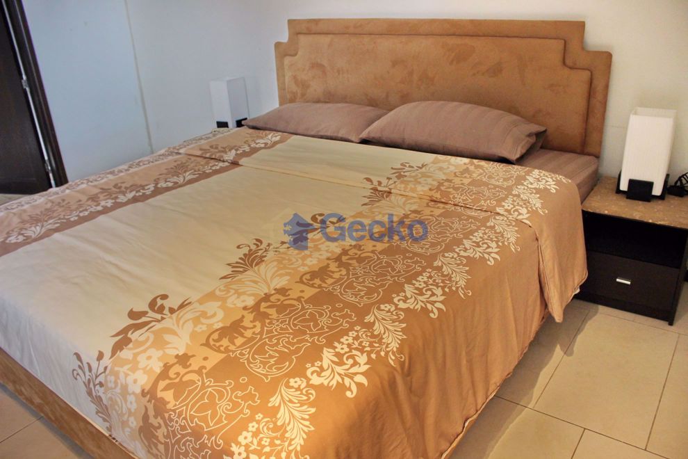 1 Bedroom Condo in Northshore North Pattaya C006593 (Photo 3)