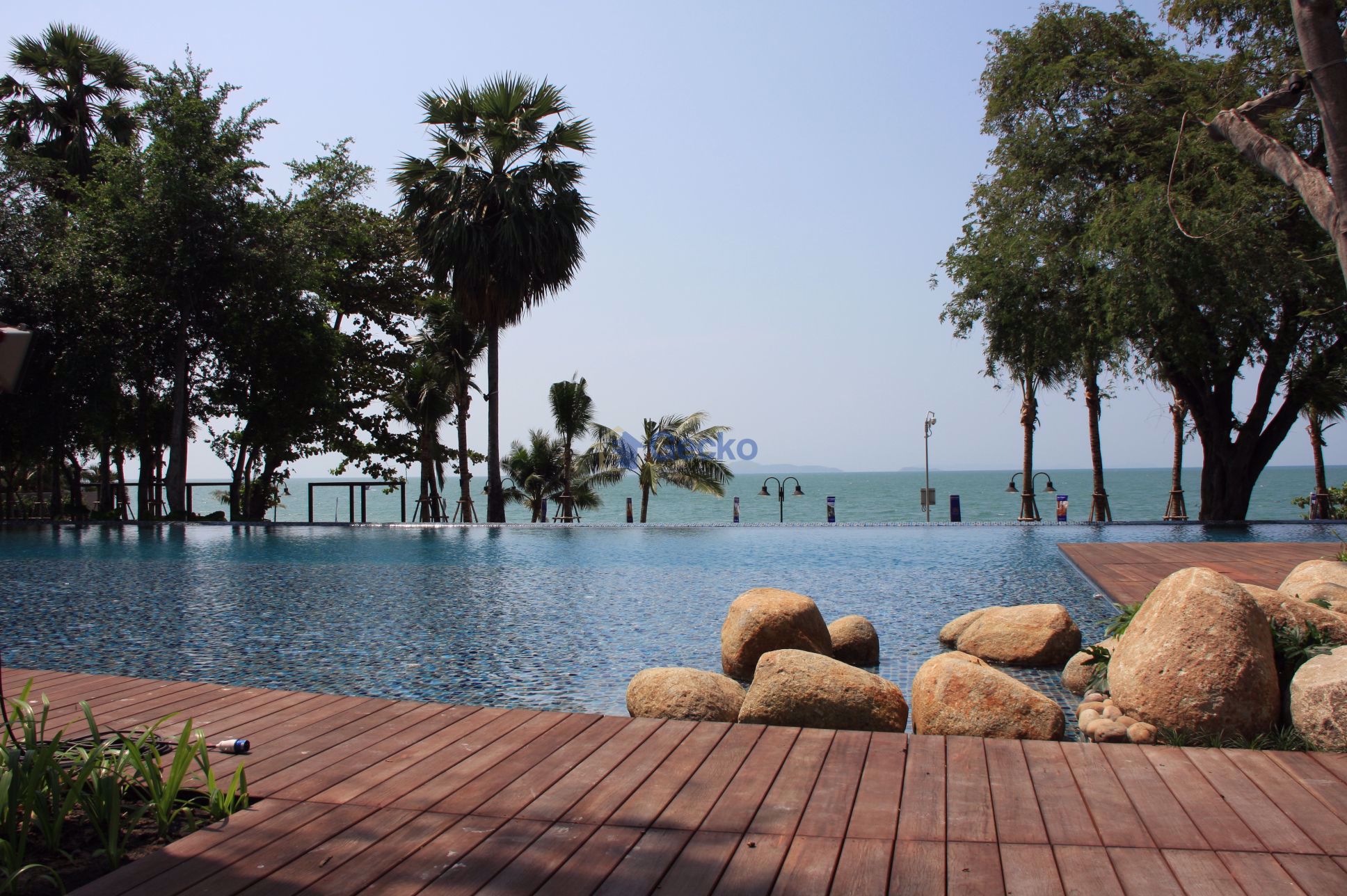 1 Bedroom Condo in Northpoint Wongamat C004765