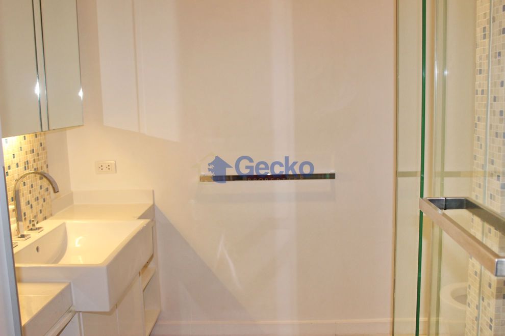 1 Bedroom Condo in Northpoint Wongamat C004765 (Photo 3)