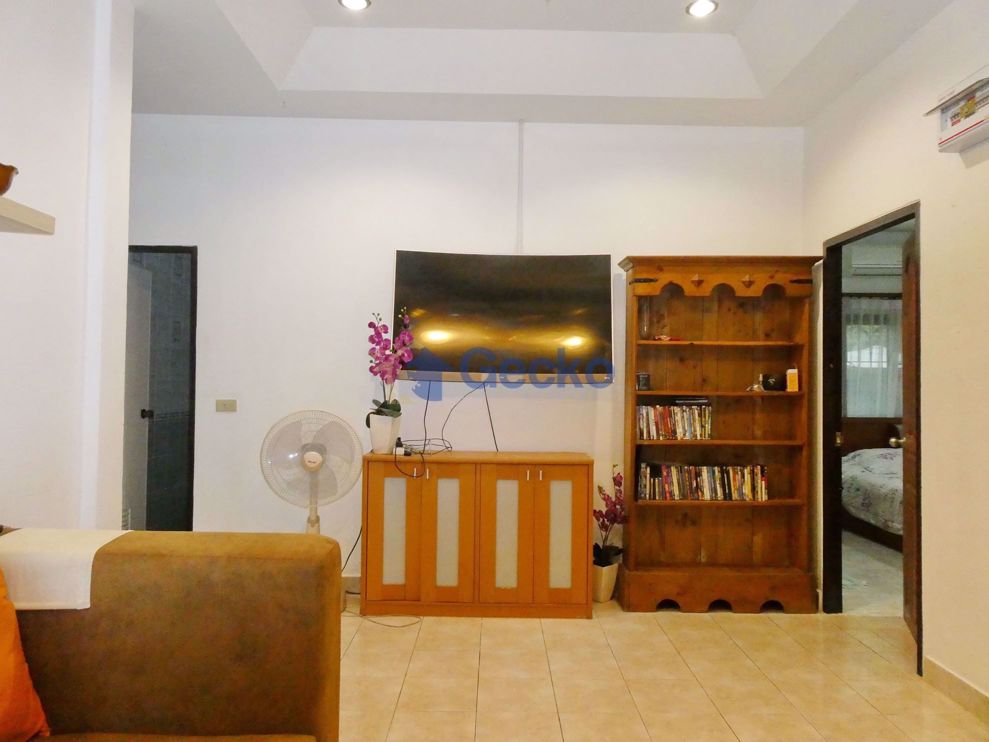 2 Bedrooms House in Eastern Park  East Pattaya H007892 (Photo 3)