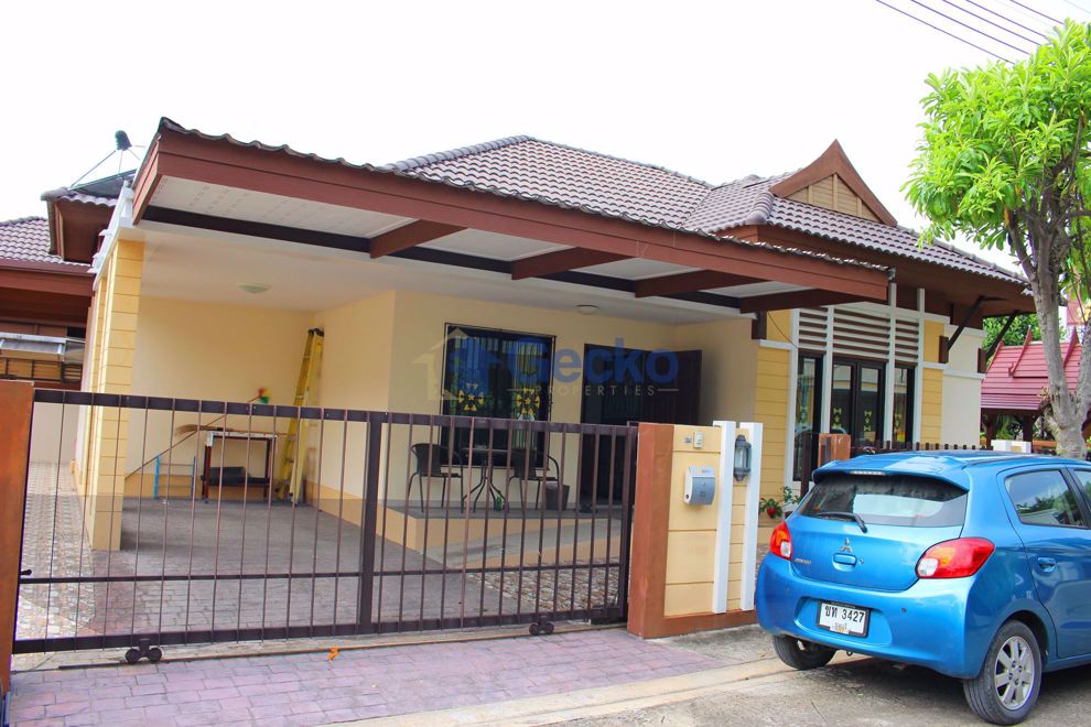 2 Bedrooms House in Baan Sirin  East Pattaya H006348 (Cover Photo)