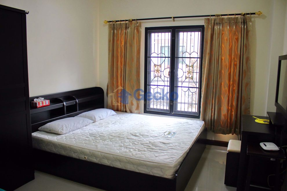 2 Bedrooms House in Baan Sirin  East Pattaya H006348 (Photo 3)