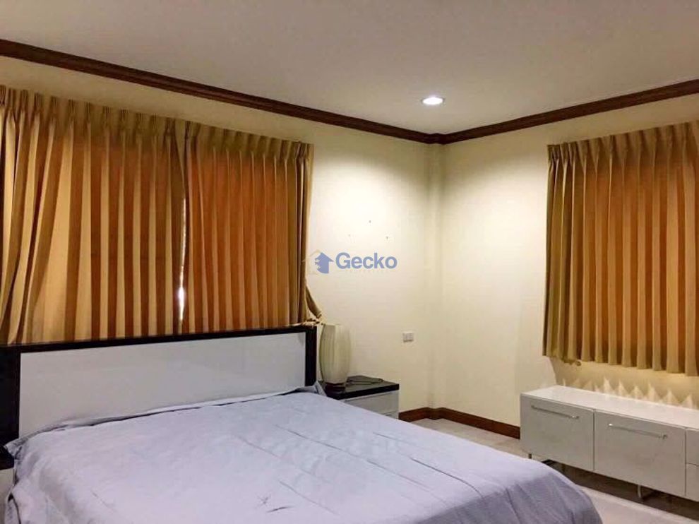 4 Bedrooms House in Pattaya Thani  East Pattaya H005733 (Photo 4)