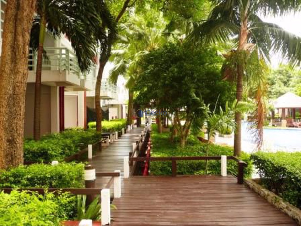 Metro Jomtien Condotel (Photo 1)