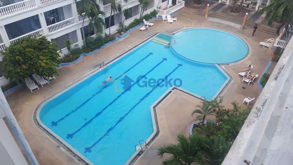 Majestic Condominium (Photo 1)