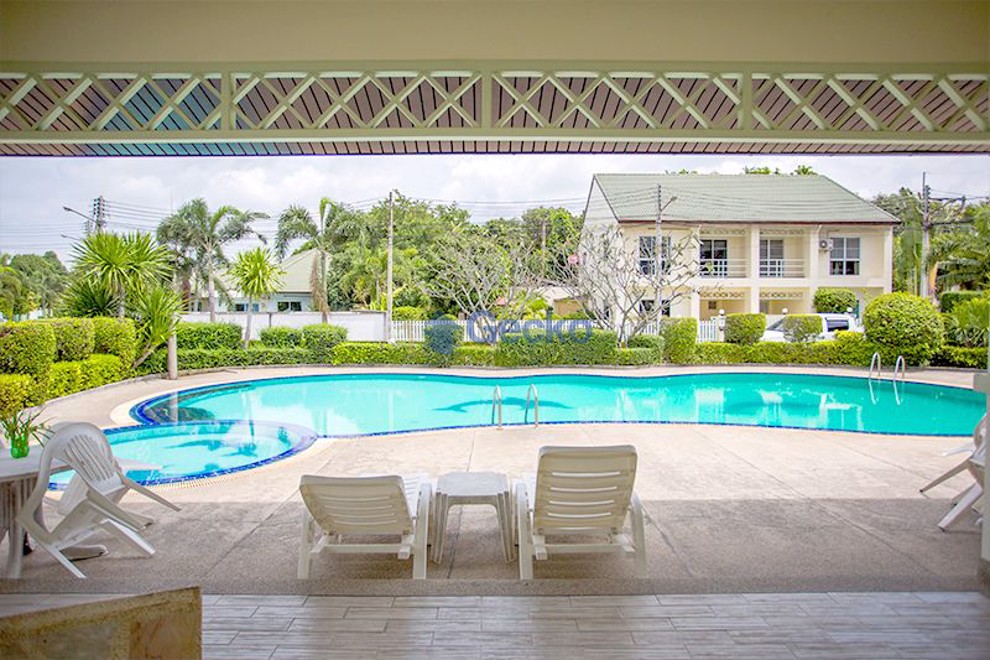 Green Field Villa 3 (Photo 1)