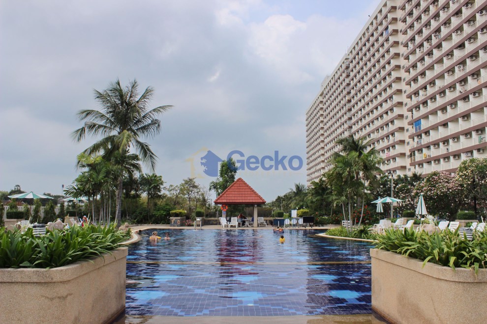 Jomtien Beach Condo (Cover Photo)