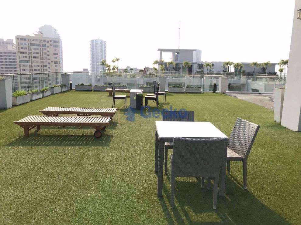 2 Bedrooms Condo in Park Royal 3 Pratumnak C005800 (Photo 2)
