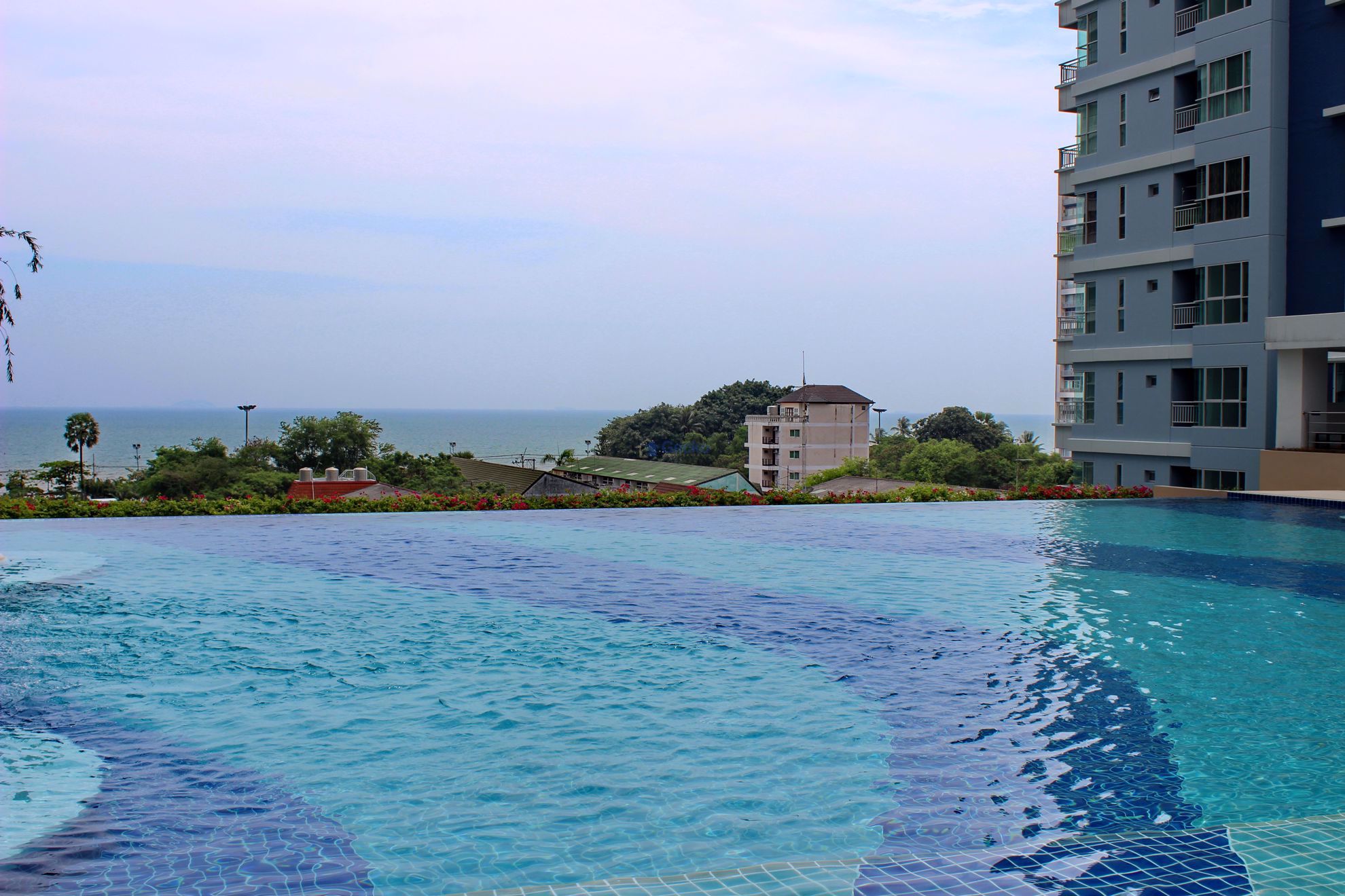 Lumpini Park Beach