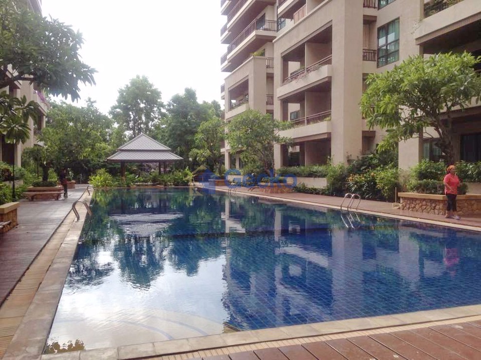 Pattaya City Resort (Photo 1)