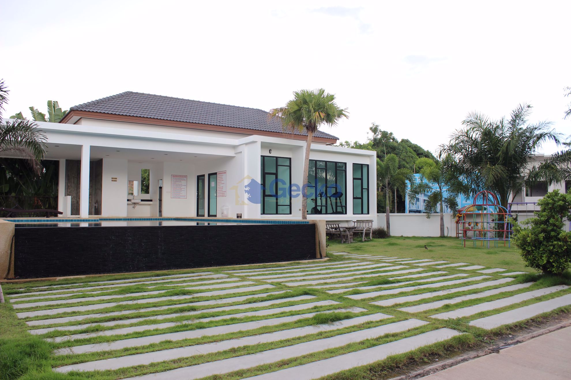 Uraiwan Park View