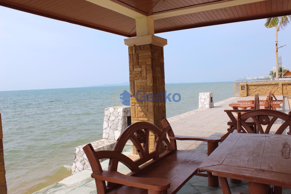 Island View Residence (Cover Photo)