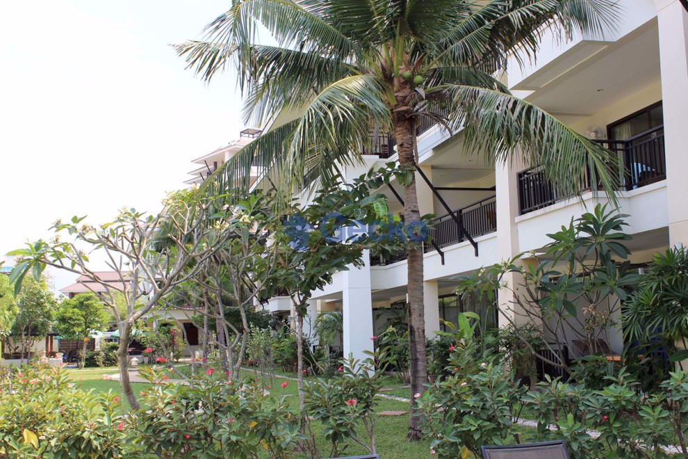 Sunrise Beach Resort and Residence (Photo 2)