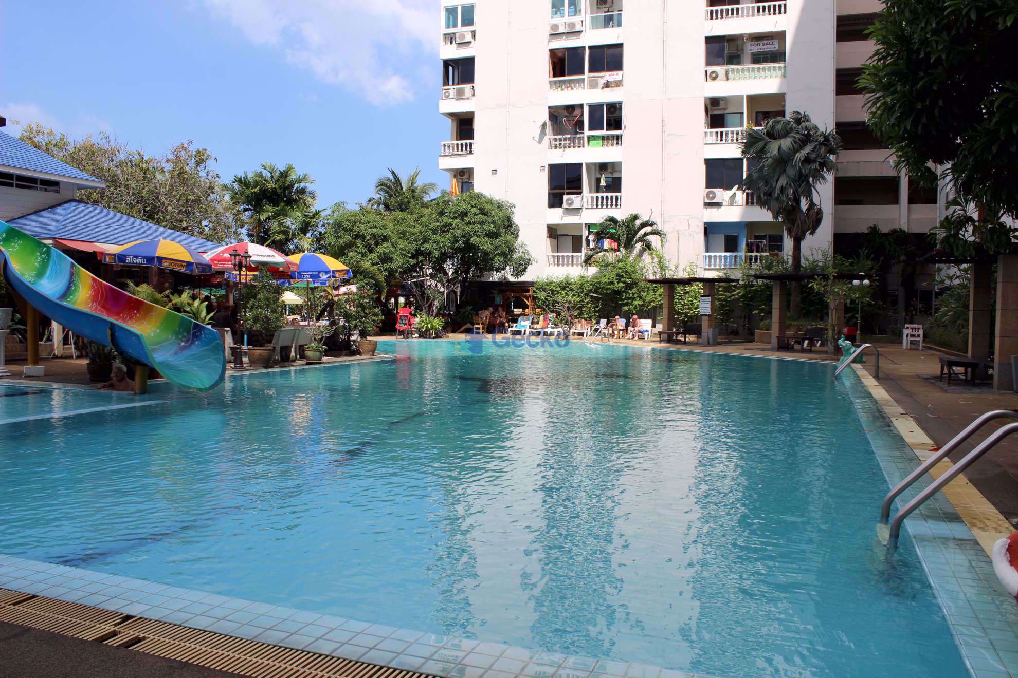 9 Karat Condominium 