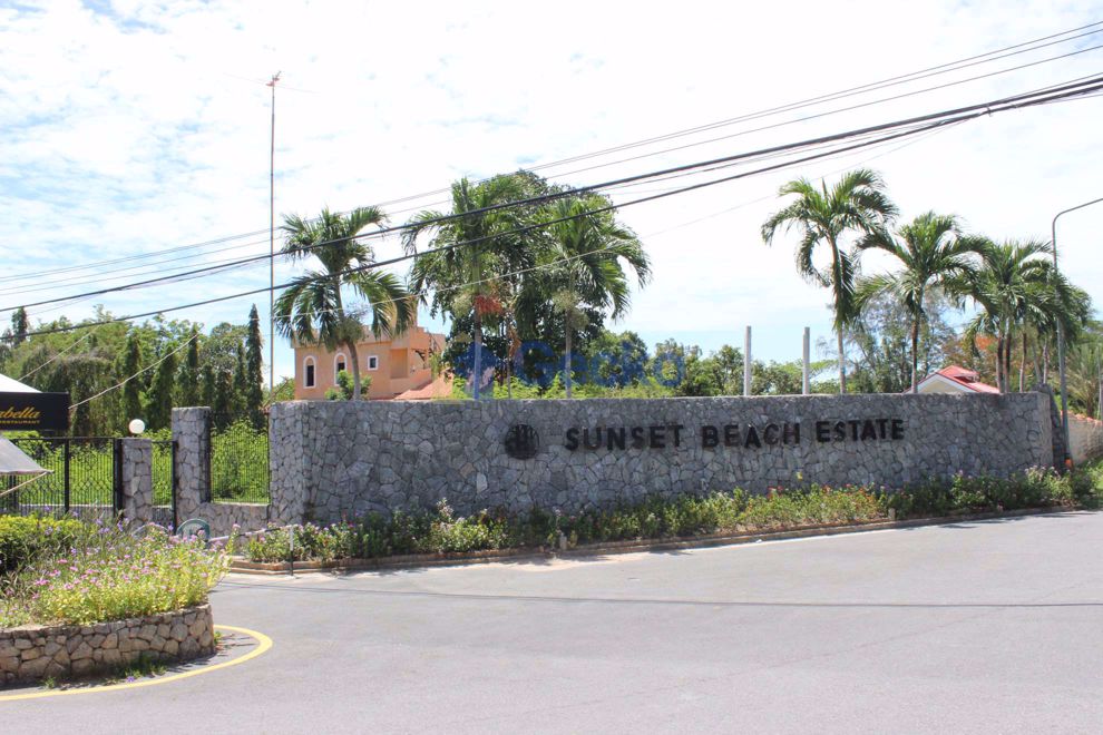 Sunset Beach Estate (Cover Photo)