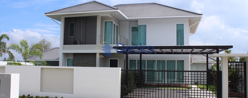 Green Field Executive Homes (Photo 1)