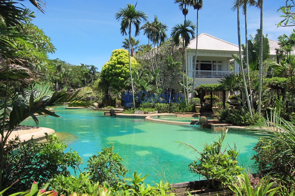 บ้านเธวรัญ (Cover Photo)