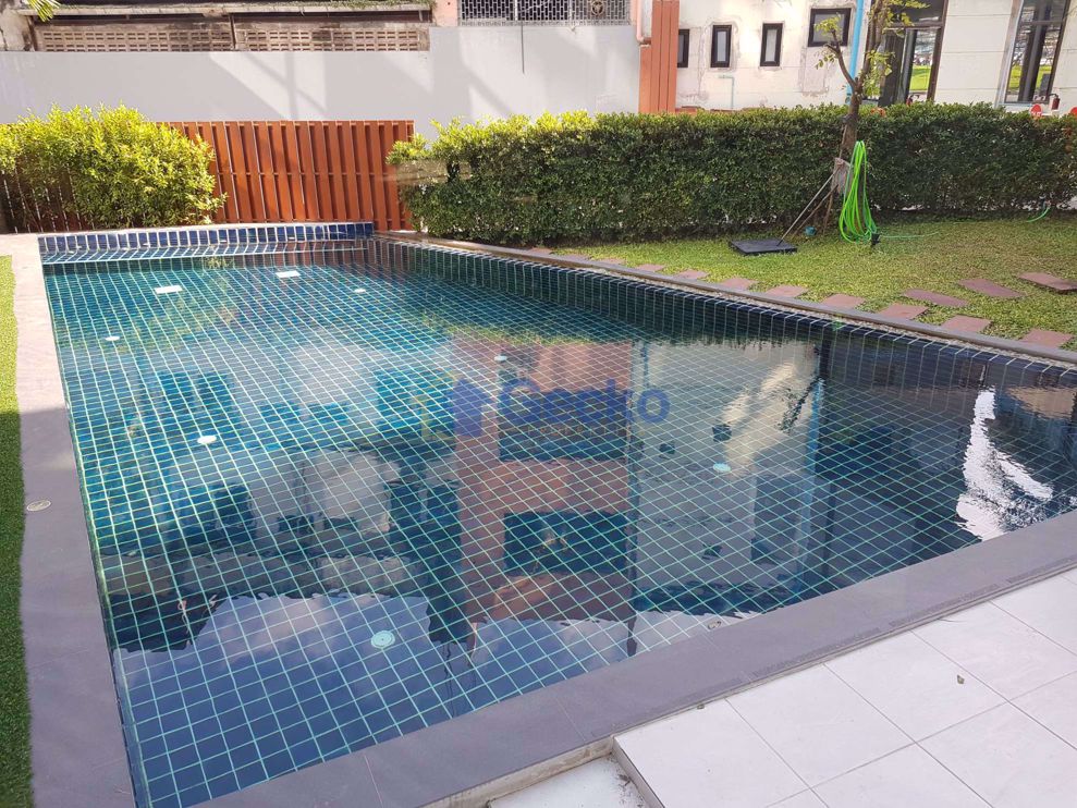 The Embassy Pattaya City Condo (Cover Photo)