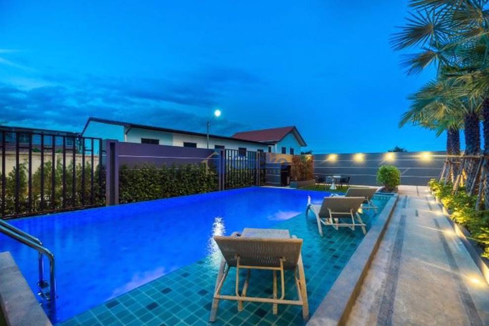 Infiniti Condominium (Photo 3)