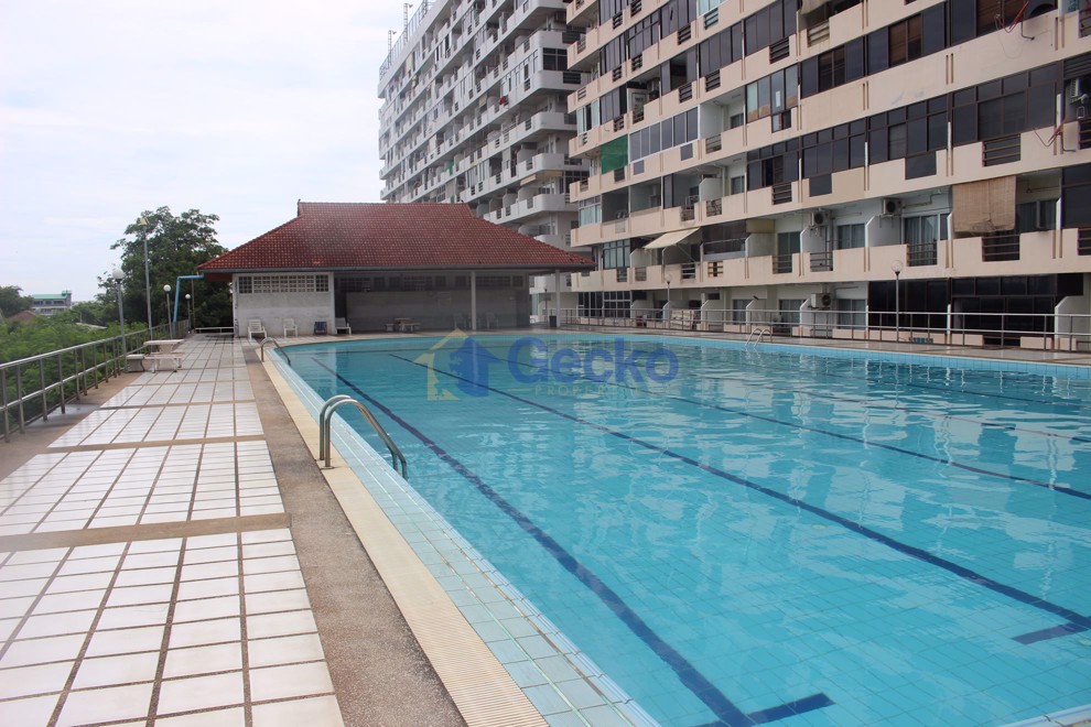 Pattaya Plaza Condotel (Photo 1)