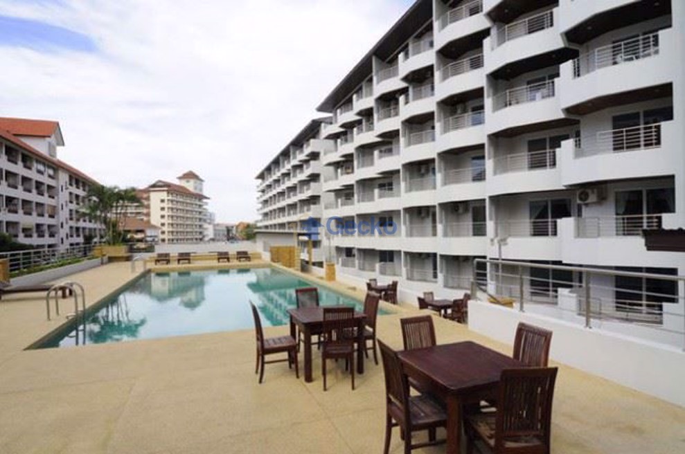 Jomtien Plaza Residence (Photo 2)