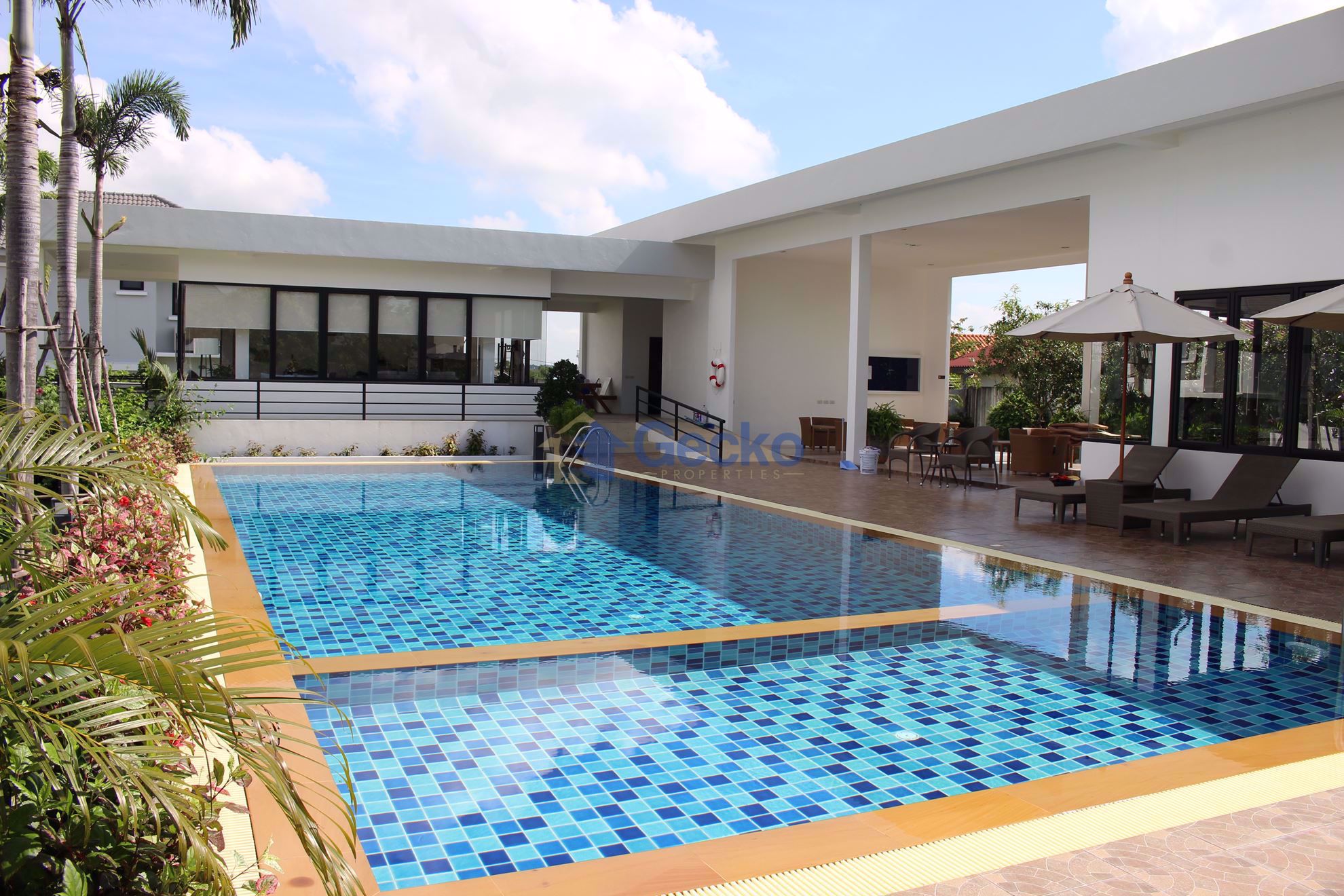 Uraiwan Grand Villa