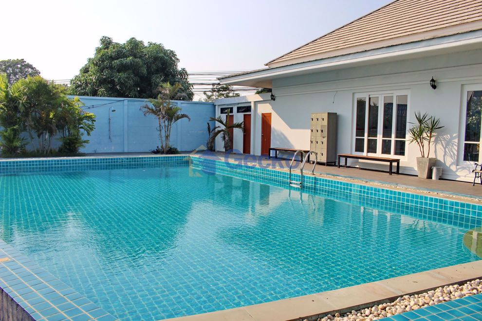 Thai Charming Home (Cover Photo)
