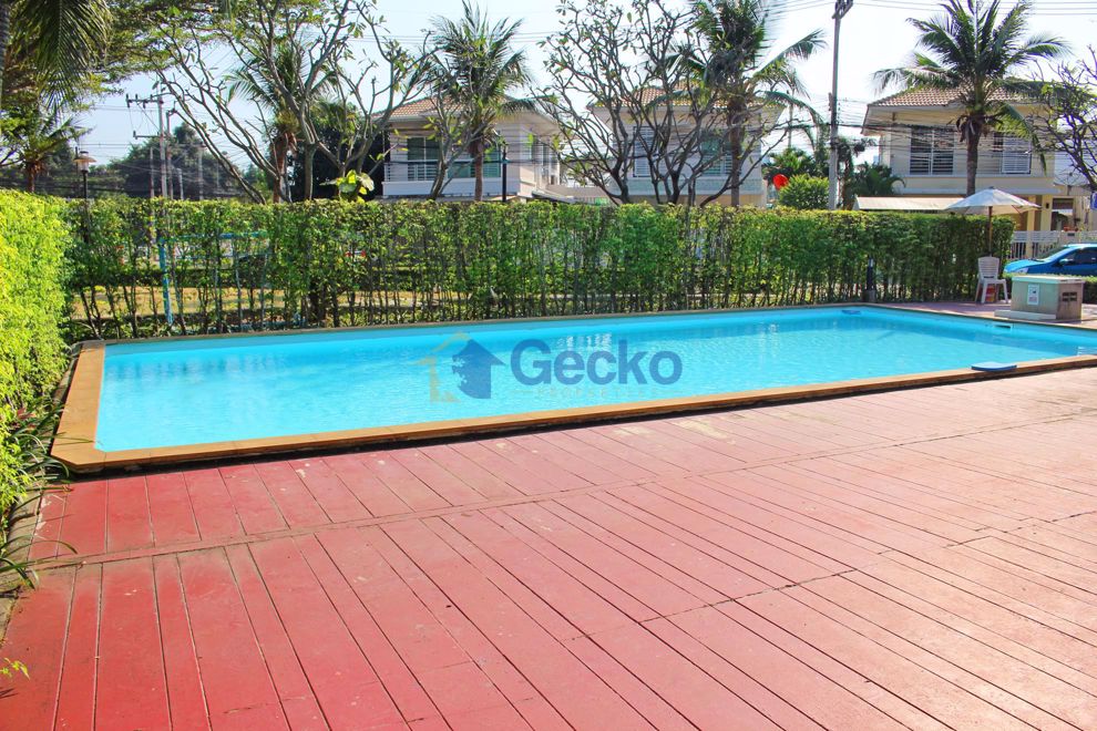 The Green Park Jomtien (Cover Photo)