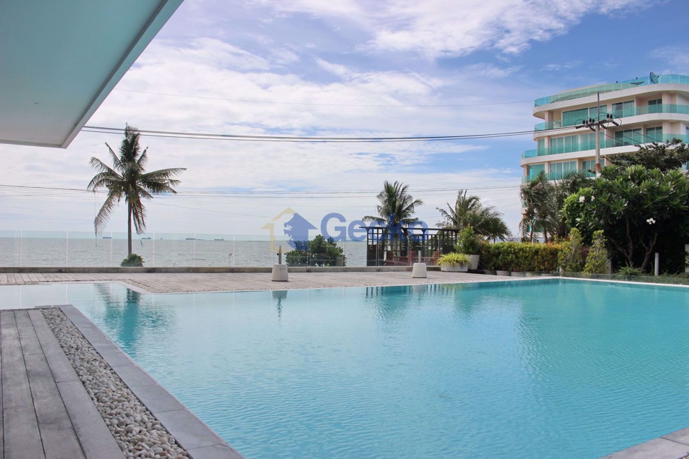 Sea Breeze Villa Pattaya (Cover Photo)