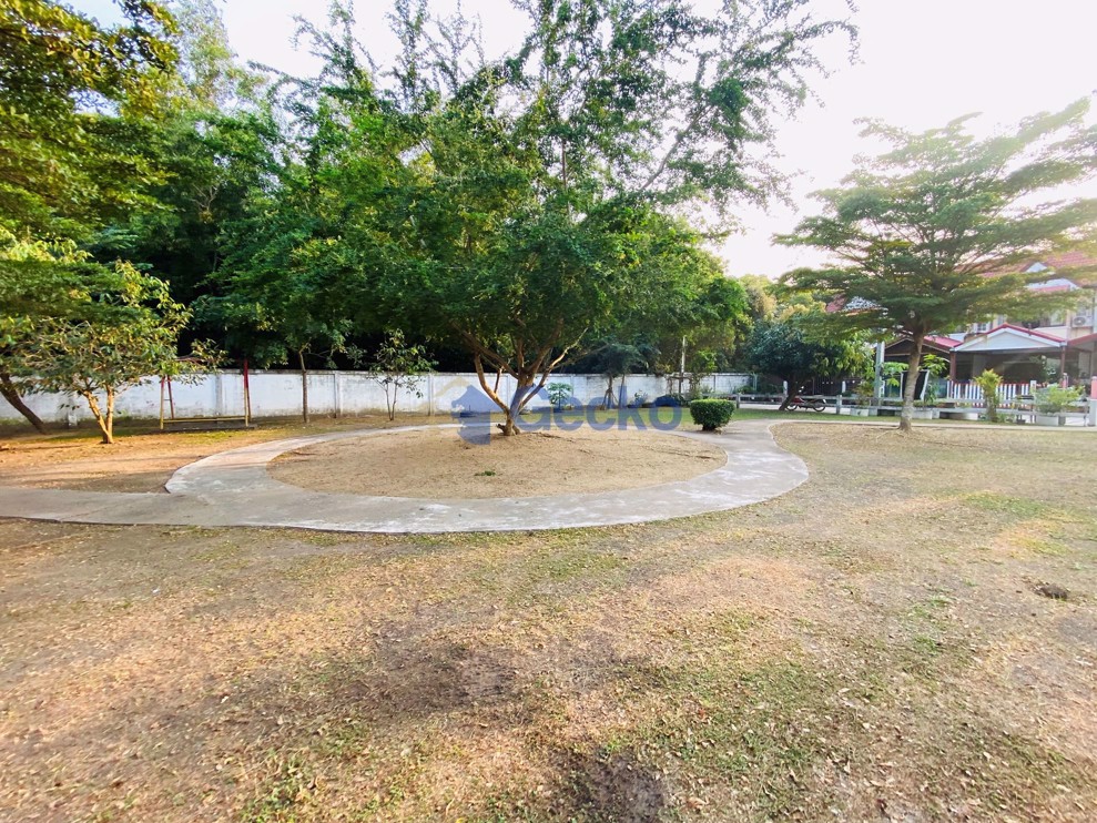 Baan Ngam Charoen 10 (Cover Photo)