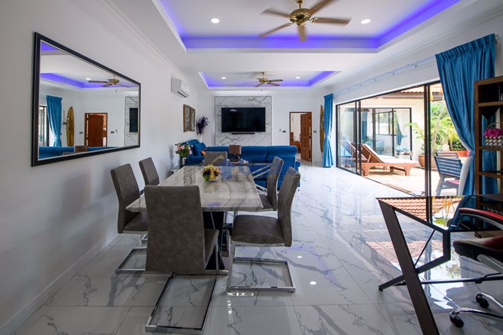 3 Bedrooms House in View Talay Villas  Jomtien H008944 (Photo 4)