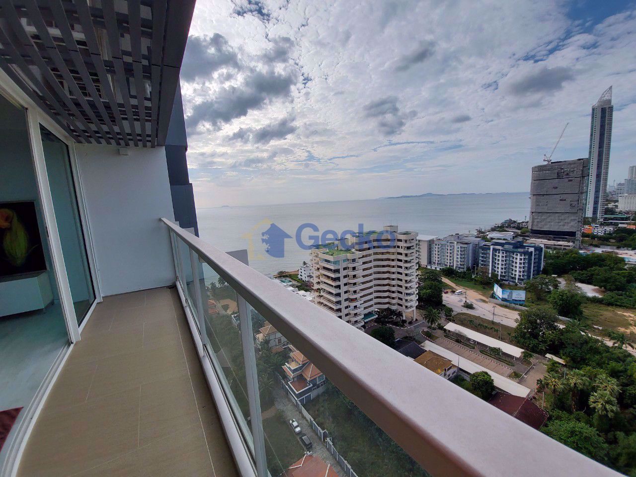 2 Bedrooms Condo in Veranda Residence Pattaya Na Jomtien C008945