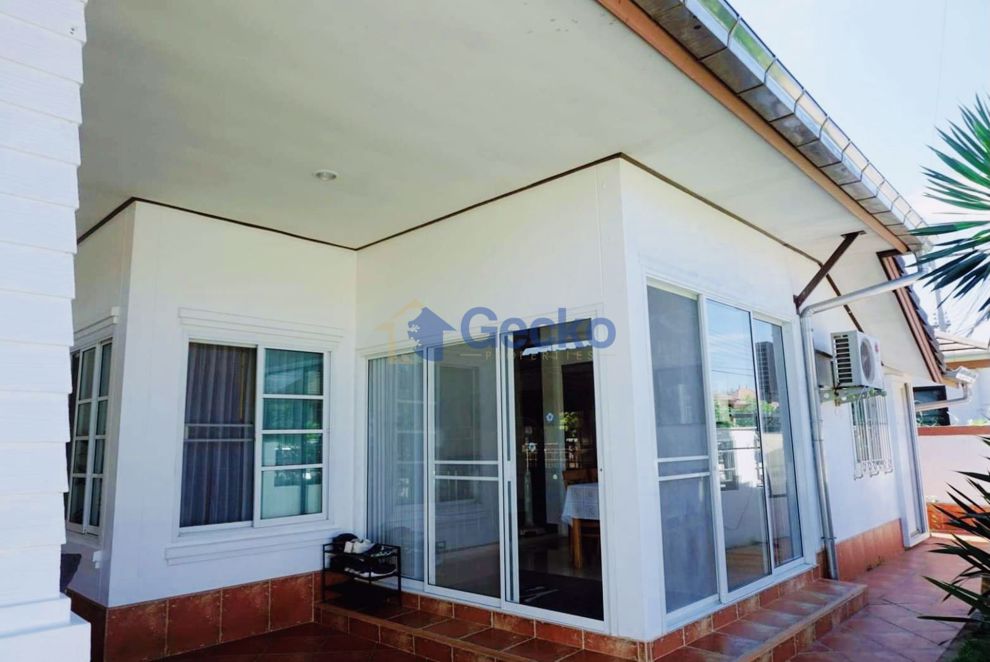 3 ห้องนอน บ้าน in สิริศา 14   พัทยาตะวันออก H008956 (Photo 2)