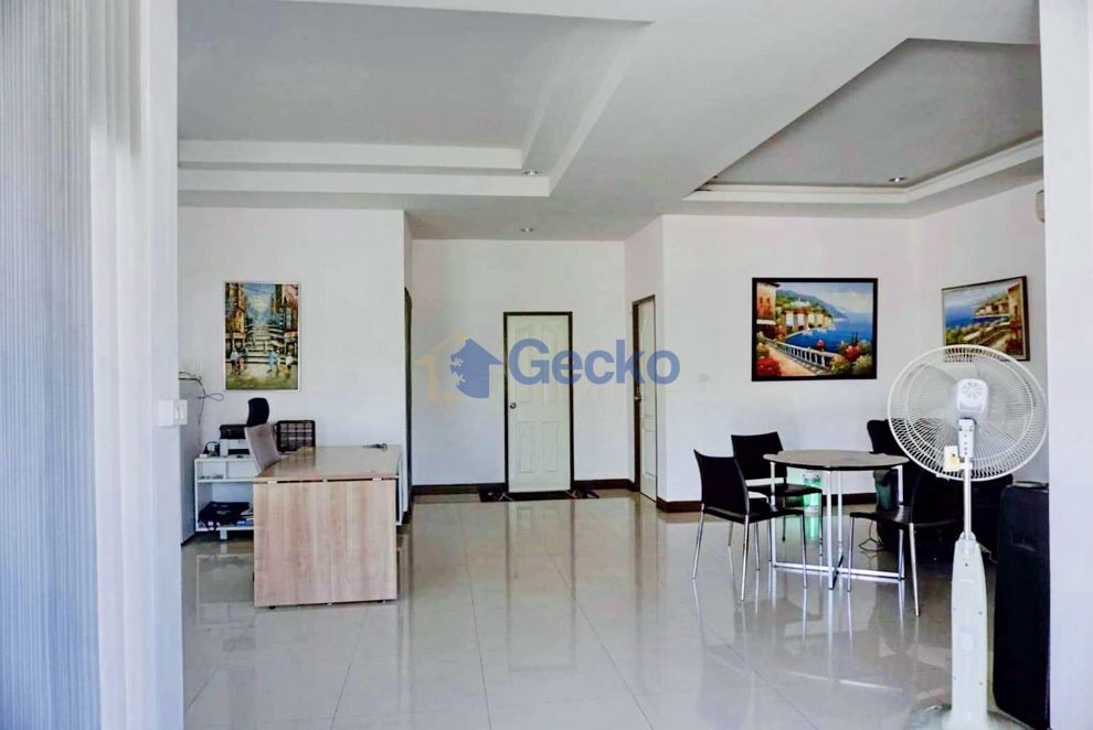 3 ห้องนอน บ้าน in สิริศา 14   พัทยาตะวันออก H008956 (Photo 4)