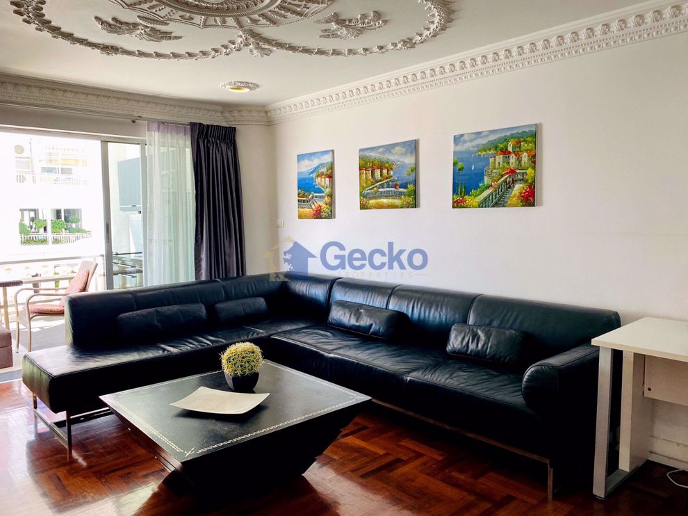 1  Bedroom bed in Condo in Sky Beach in Wongamat C008957 (Photo 2)