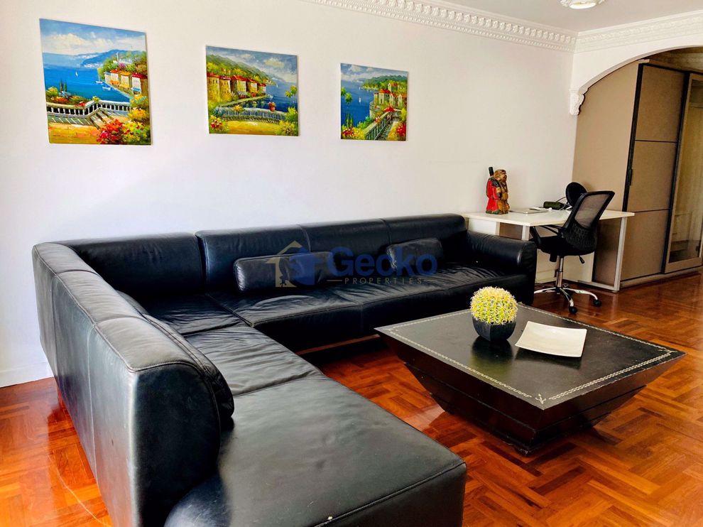 1  Bedroom bed in Condo in Sky Beach in Wongamat C008957 (Photo 3)