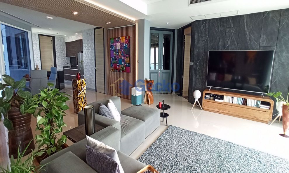 3 Bedrooms Condo in Reflection Jomtien C008981 (Photo 3)
