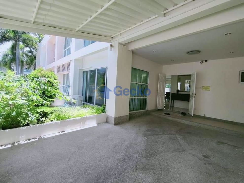 3 Bedrooms bed in House in The Meadows in East Pattaya H008989 (Photo 1)