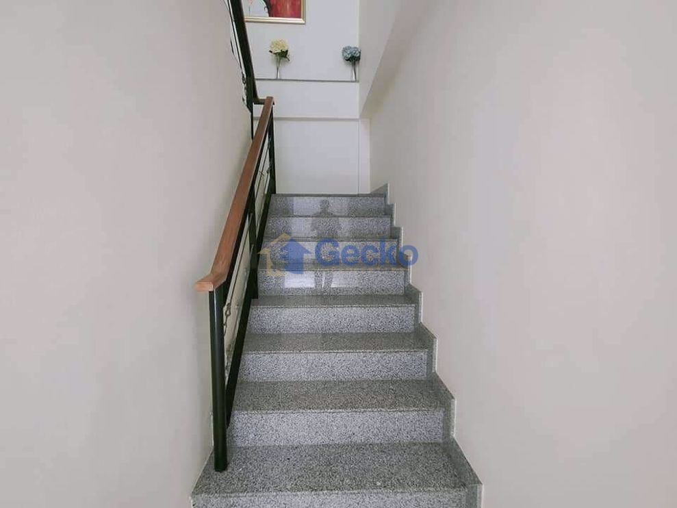 3 Bedrooms bed in House in The Meadows in East Pattaya H008989 (Photo 3)