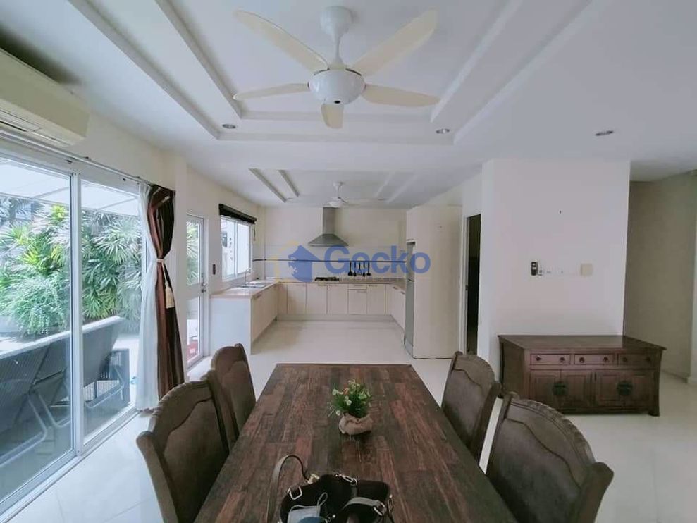 3 Bedrooms bed in House in The Meadows in East Pattaya H008989 (Photo 4)